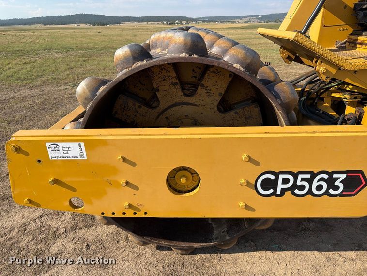 image for item EA0439 1992 Caterpillar CP563 single drum roller