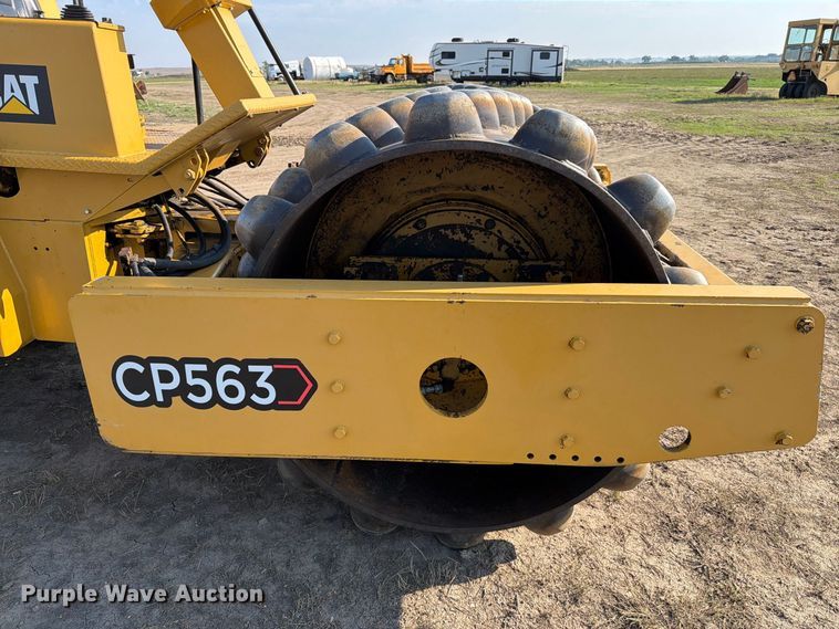 image for item EA0439 1992 Caterpillar CP563 single drum roller