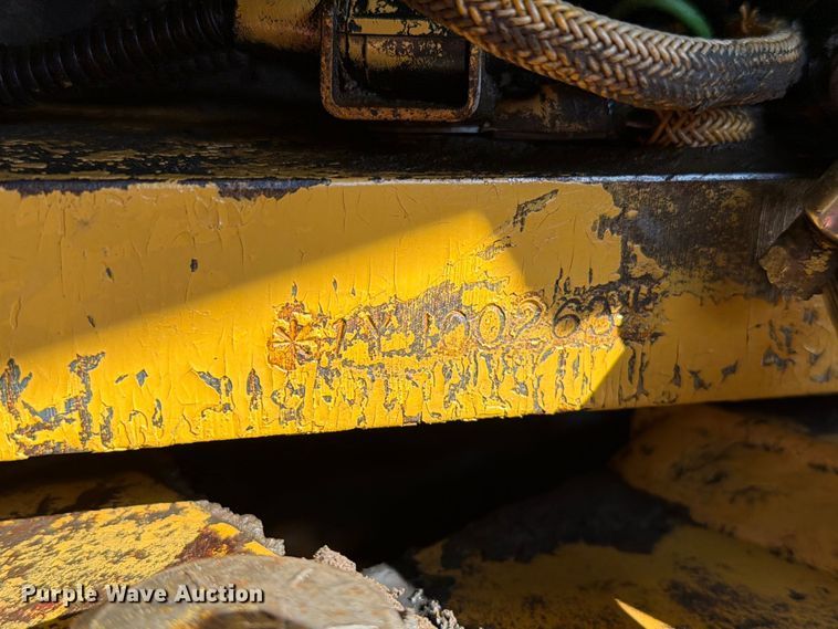 image for item EA0439 1992 Caterpillar CP563 single drum roller