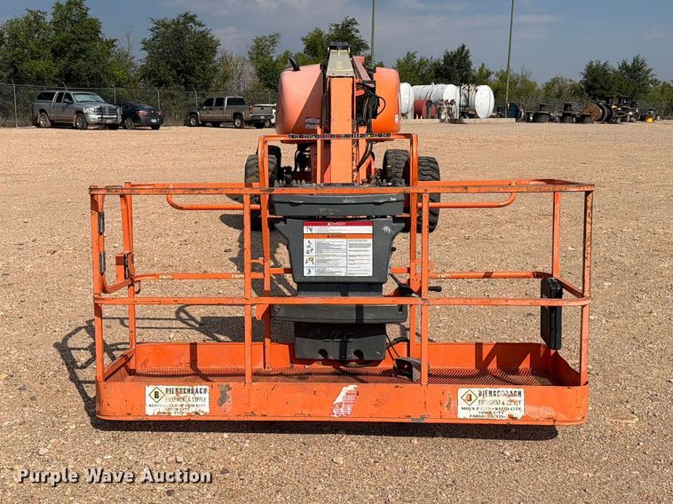 image for item EA0441 2008 JLG 660SJ boom lift