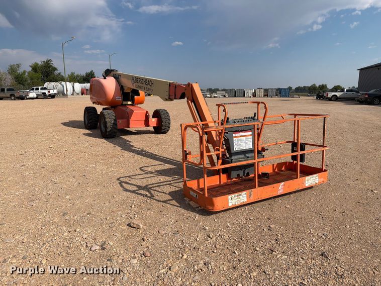 image for item EA0441 2008 JLG 660SJ boom lift