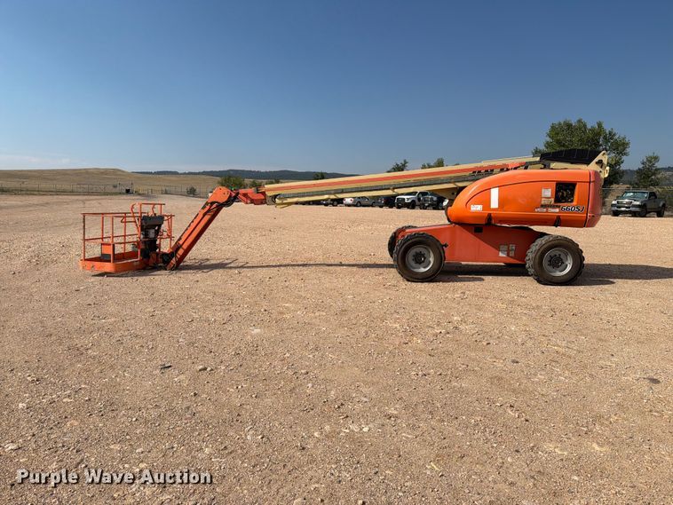 image for item EA0441 2008 JLG 660SJ boom lift
