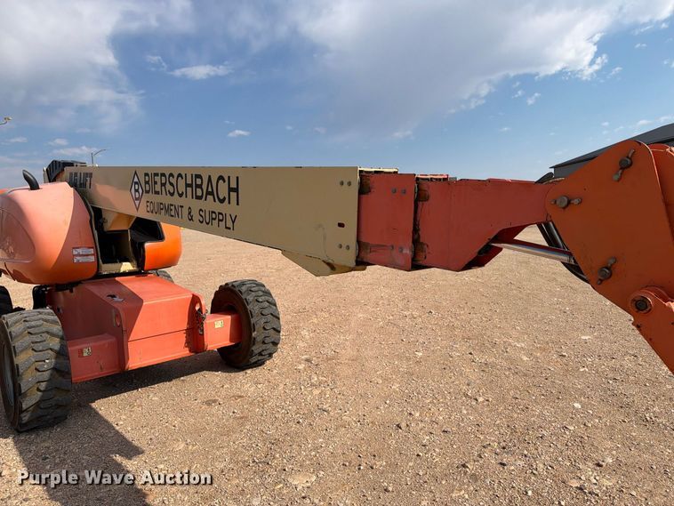 image for item EA0441 2008 JLG 660SJ boom lift