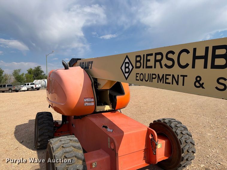 image for item EA0441 2008 JLG 660SJ boom lift