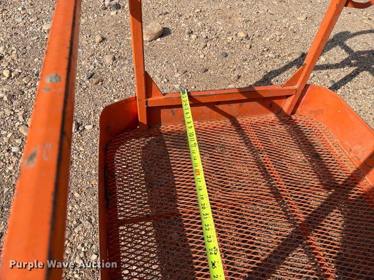 image for item EA0441 2008 JLG 660SJ boom lift