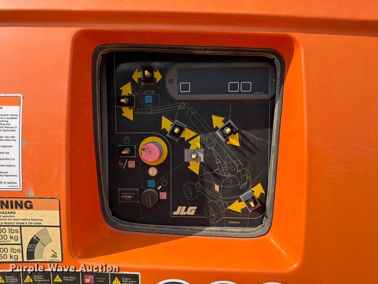 image for item EA0441 2008 JLG 660SJ boom lift