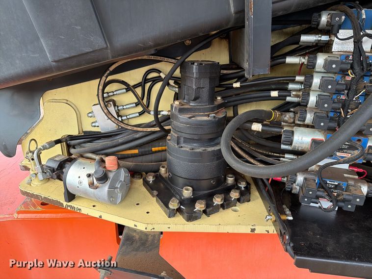 image for item EA0441 2008 JLG 660SJ boom lift
