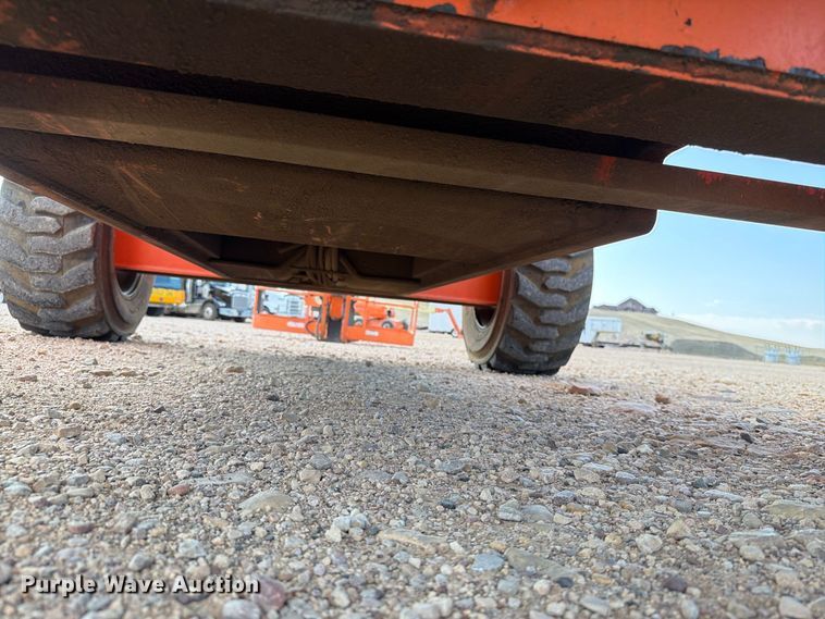 image for item EA0441 2008 JLG 660SJ boom lift