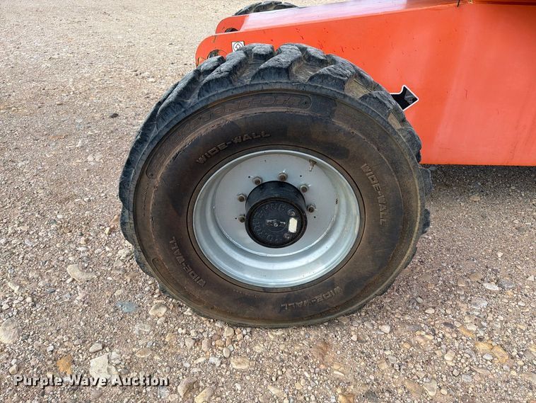 image for item EA0441 2008 JLG 660SJ boom lift