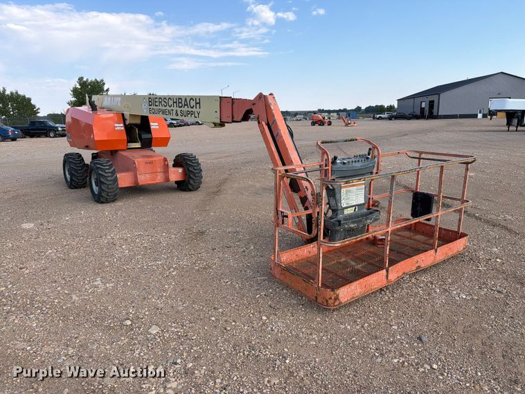 image for item EA0442 2006 JLG 660SJ boom lift