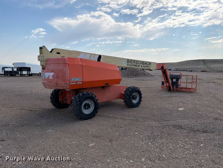 image for item EA0442 2006 JLG 660SJ boom lift