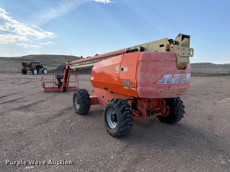 image for item EA0442 2006 JLG 660SJ boom lift
