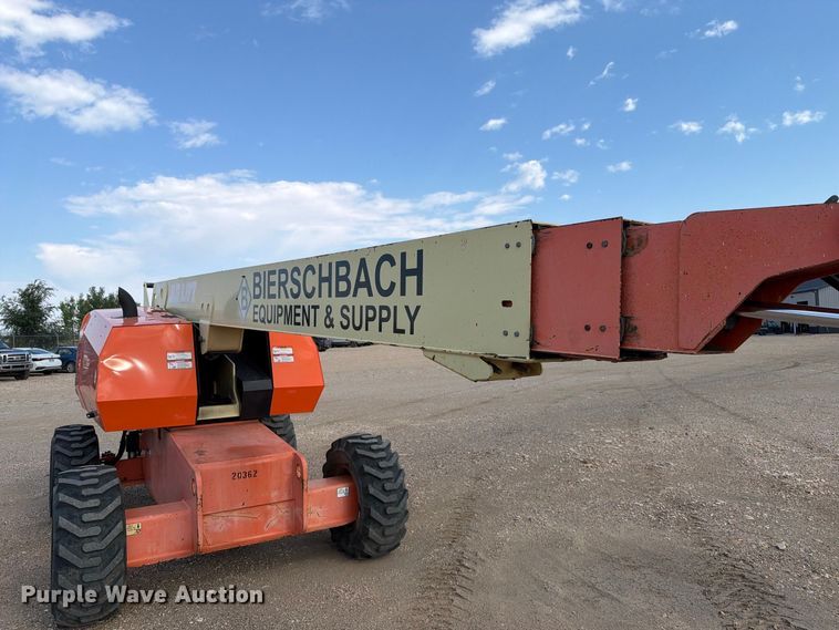 image for item EA0442 2006 JLG 660SJ boom lift