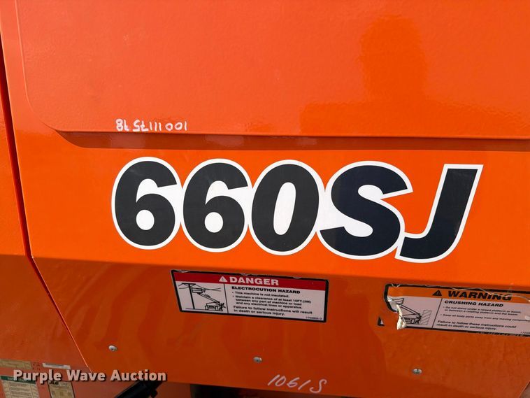 image for item EA0442 2006 JLG 660SJ boom lift