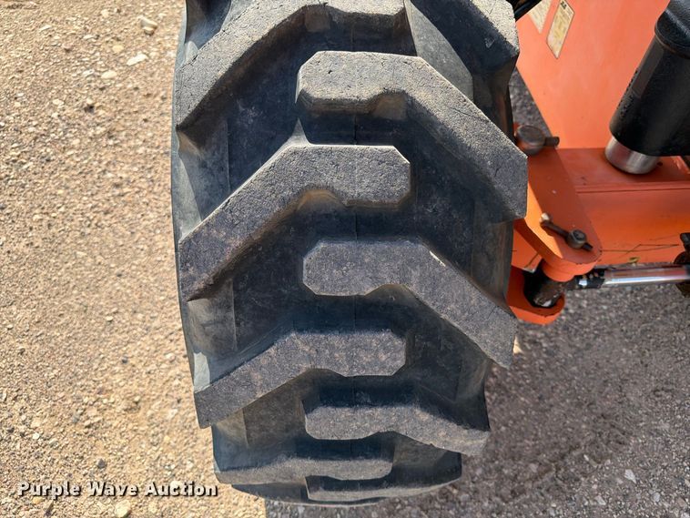 image for item EA0442 2006 JLG 660SJ boom lift