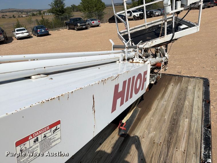 image for item EA0443 1997 Kenworth T800 bucket truck