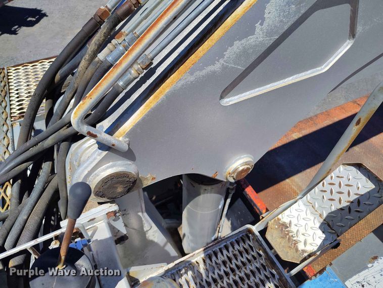image for item ED0166 2000 Sterling L9500 crane truck