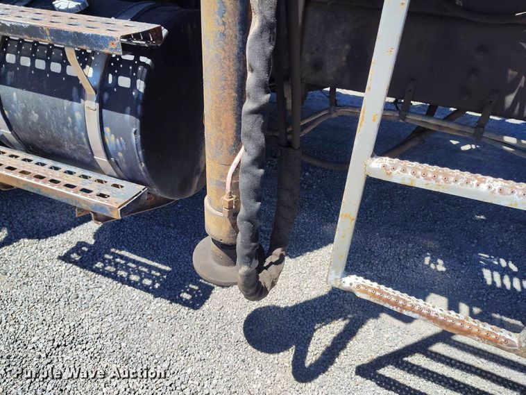 image for item ED0166 2000 Sterling L9500 crane truck
