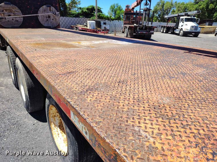 image for item ED0166 2000 Sterling L9500 crane truck