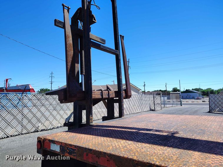 image for item ED0166 2000 Sterling L9500 crane truck