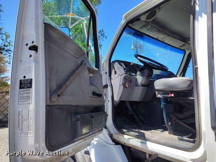 image for item ED0166 2000 Sterling L9500 crane truck