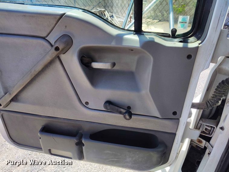 image for item ED0166 2000 Sterling L9500 crane truck