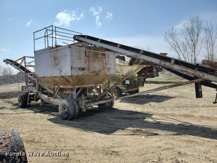 image for item EE0957 Universal Cedar Rapids conveyor