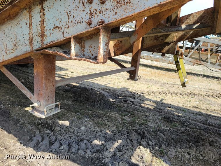 image for item EE0957 Universal Cedar Rapids conveyor