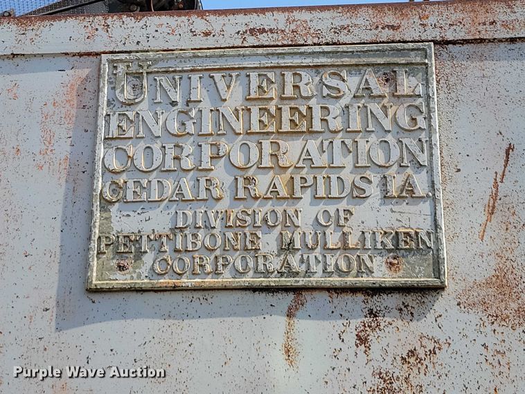 image for item EE0957 Universal Cedar Rapids conveyor