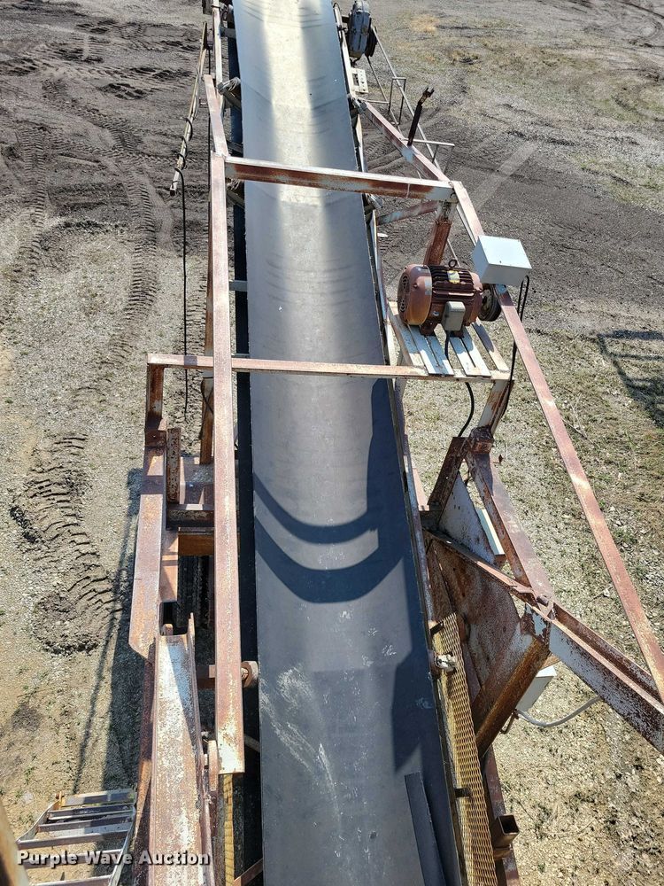image for item EE0957 Universal Cedar Rapids conveyor
