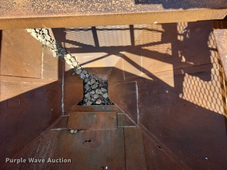image for item EE0957 Universal Cedar Rapids conveyor