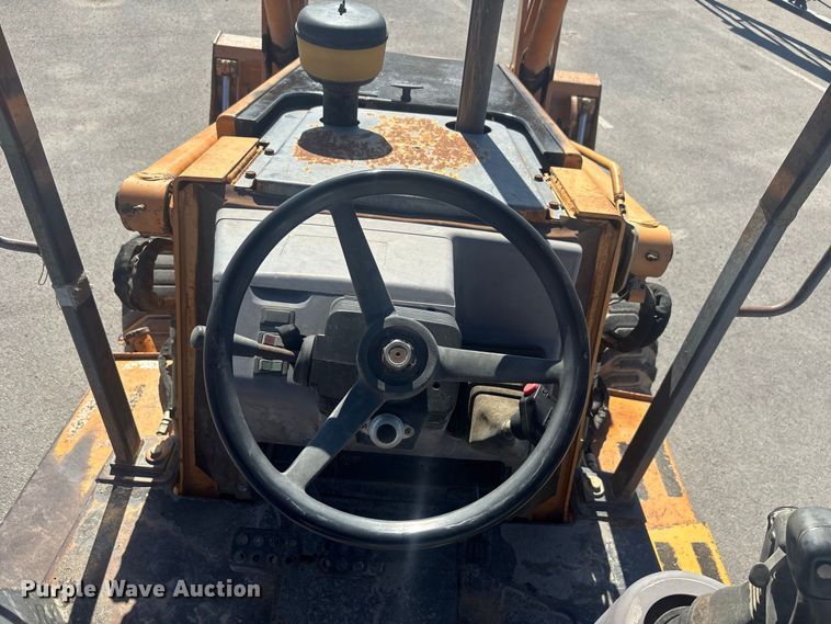 image for item EE6470 2001 Case 570MXT landscape tractor