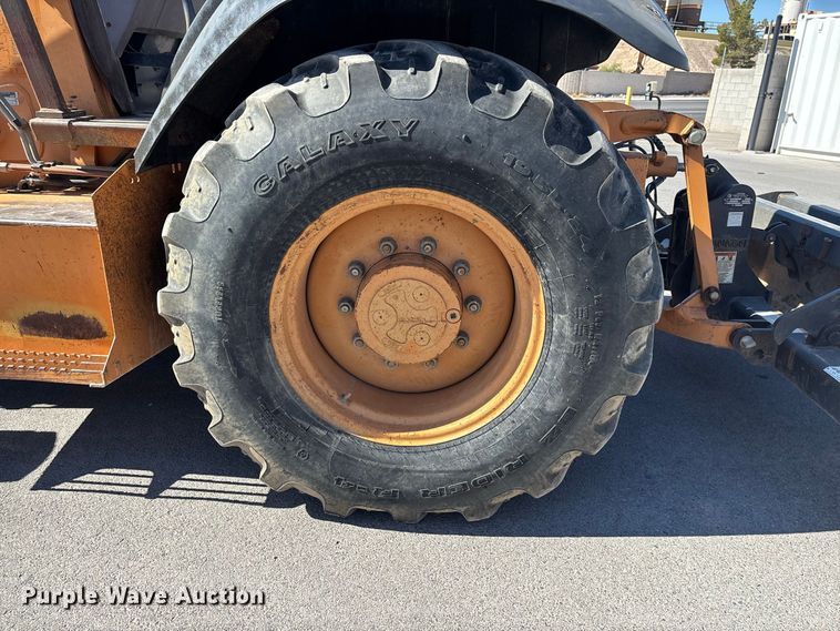 image for item EE6470 2001 Case 570MXT landscape tractor