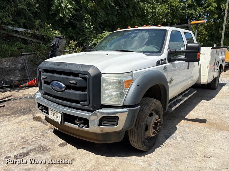 image for item EF1327 2016 Ford F550 Super Duty Crew Cab utility / service truck