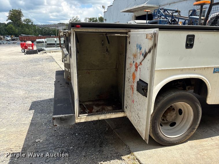 image for item EF1327 2016 Ford F550 Super Duty Crew Cab utility / service truck