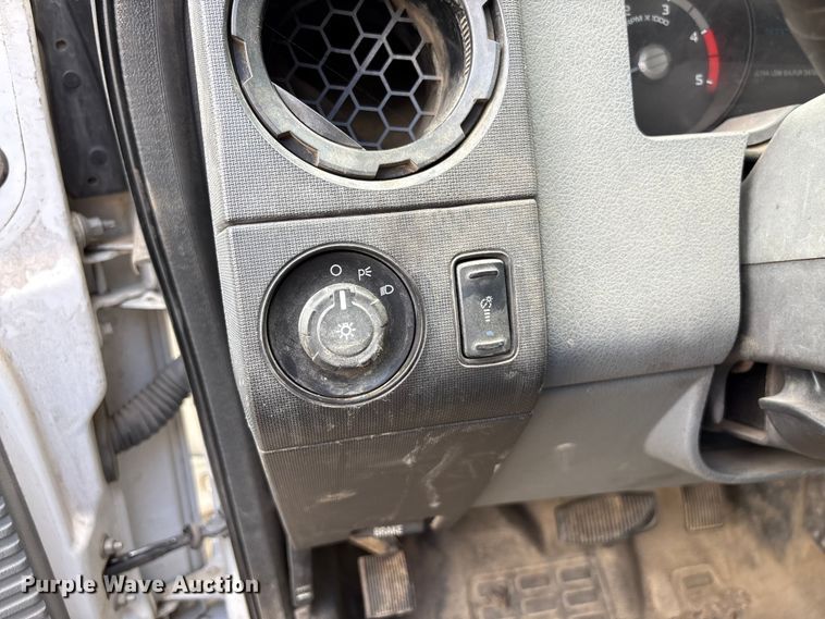 image for item EF1327 2016 Ford F550 Super Duty Crew Cab utility / service truck