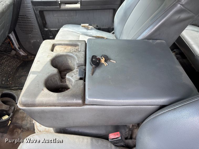 image for item EF1327 2016 Ford F550 Super Duty Crew Cab utility / service truck
