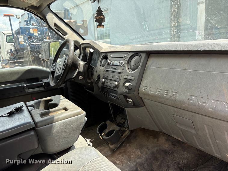 image for item EF1327 2016 Ford F550 Super Duty Crew Cab utility / service truck