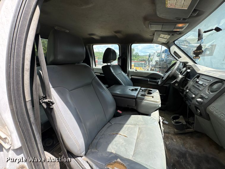 image for item EF1327 2016 Ford F550 Super Duty Crew Cab utility / service truck