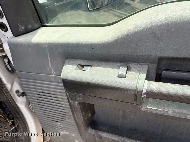 image for item EF1327 2016 Ford F550 Super Duty Crew Cab utility / service truck