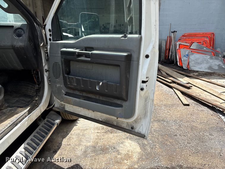 image for item EF1327 2016 Ford F550 Super Duty Crew Cab utility / service truck