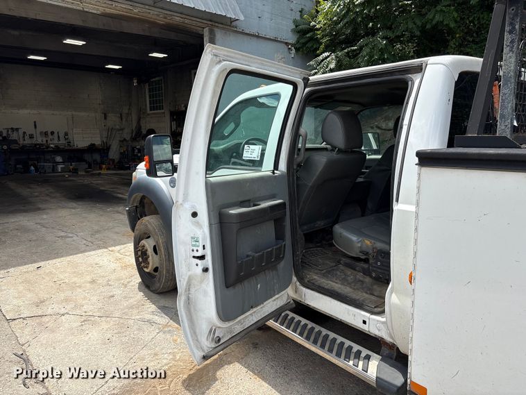 image for item EF1327 2016 Ford F550 Super Duty Crew Cab utility / service truck