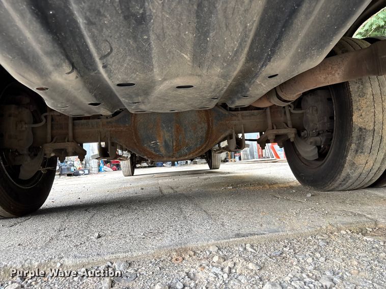 image for item EF1327 2016 Ford F550 Super Duty Crew Cab utility / service truck
