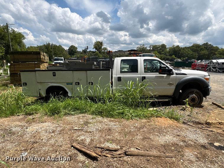image for item EF1328 2016 Ford F550 Super Duty Crew Cab utility / service truck