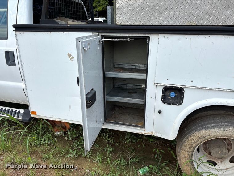 image for item EF1328 2016 Ford F550 Super Duty Crew Cab utility / service truck