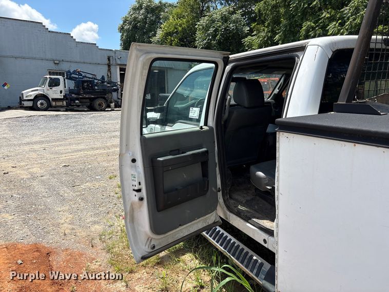 image for item EF1328 2016 Ford F550 Super Duty Crew Cab utility / service truck