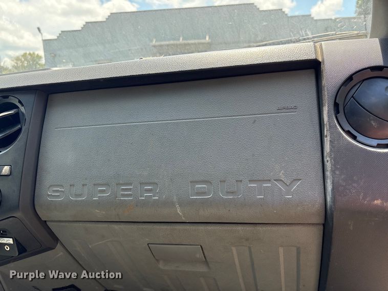image for item EF1328 2016 Ford F550 Super Duty Crew Cab utility / service truck
