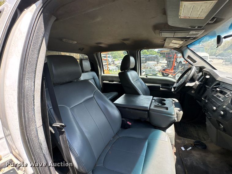 image for item EF1328 2016 Ford F550 Super Duty Crew Cab utility / service truck