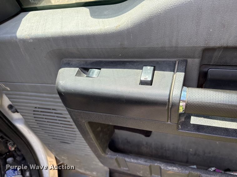 image for item EF1328 2016 Ford F550 Super Duty Crew Cab utility / service truck