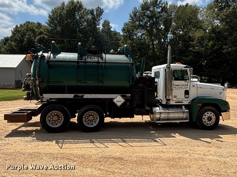 image for item EF1347 1996 Freightliner FLD vacuum truck